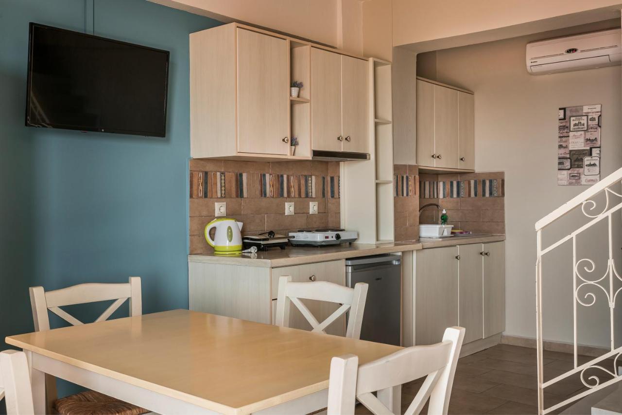 Irilena Studios And Apartments Lassi  Exterior photo